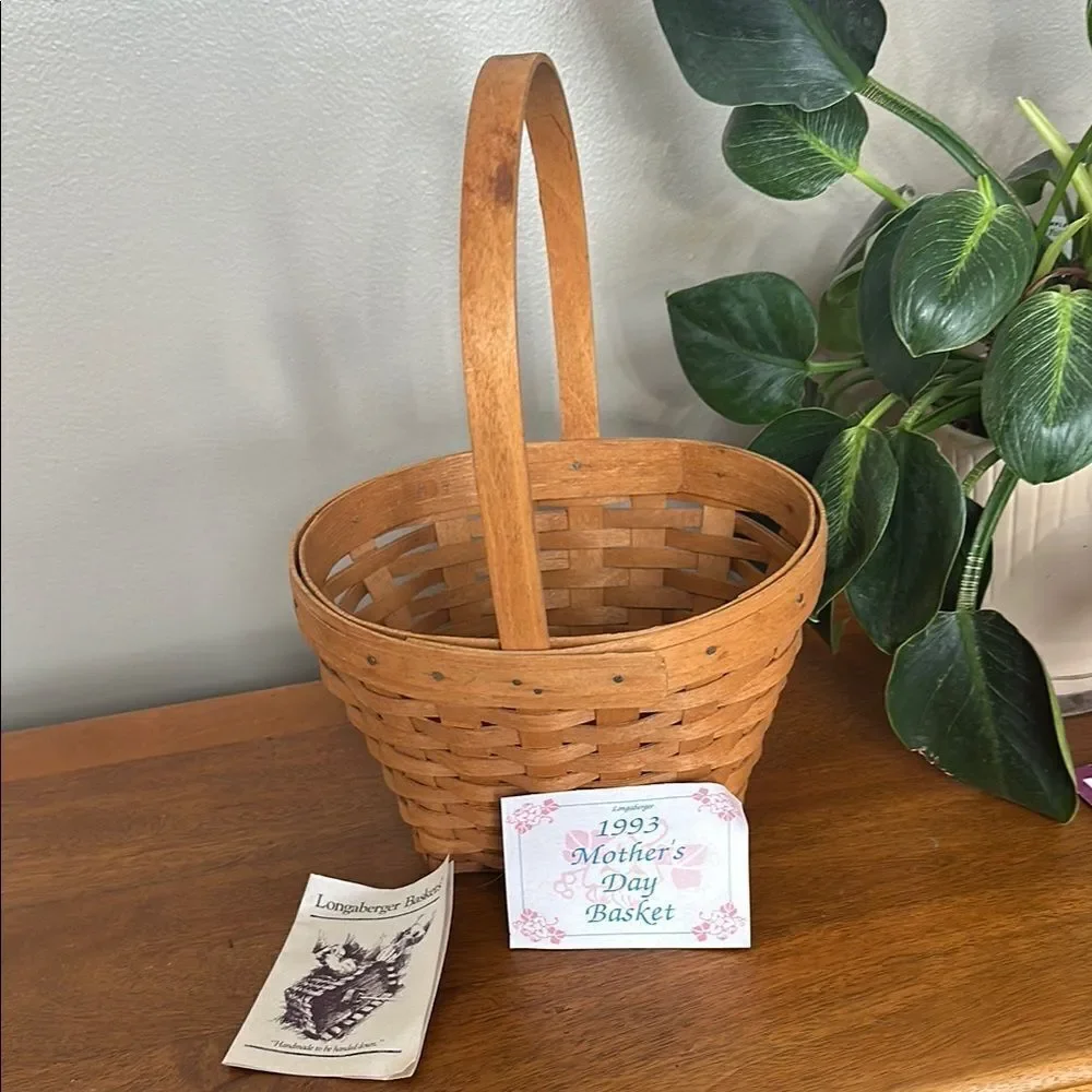 1993 Longaberger Mother's Day Vintage Basket!